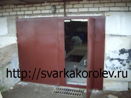 ворота гаражные распашные с калиткой цена