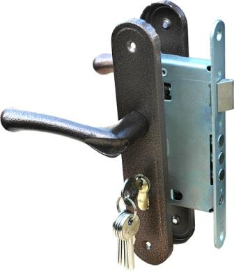 стальные металлические двери производителя